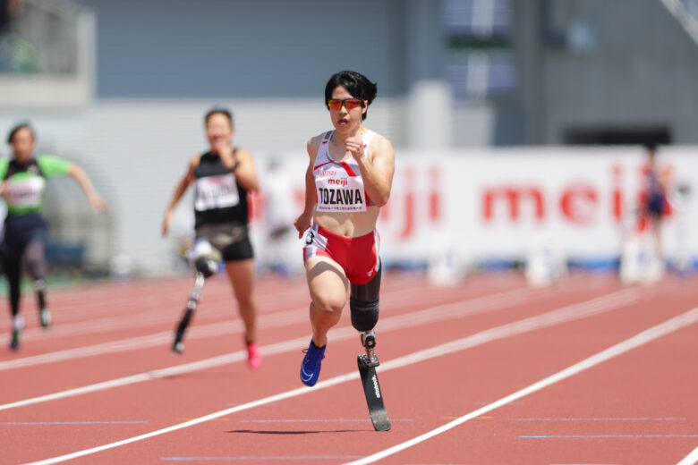 女子100m（T63）でアジア新記録を樹立した兎澤＝ニンジニアスタジアム（撮影／植原義晴）