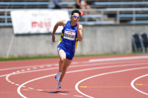 力強い走りで好記録をマークした川上（写真は男子200m決勝）＝ニンジニアスタジアム（撮影／植原義晴）