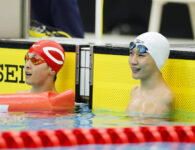 男子50mバタフライ（S5）で優勝した田中（右）と
2位の日向＝日本ガイシアリーナ（撮影／植原義晴）