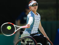 シングルス準々決勝でストレート勝ちをおさめた高室侑舞＝モリタテニスセンター靱（撮影／植原義晴）
