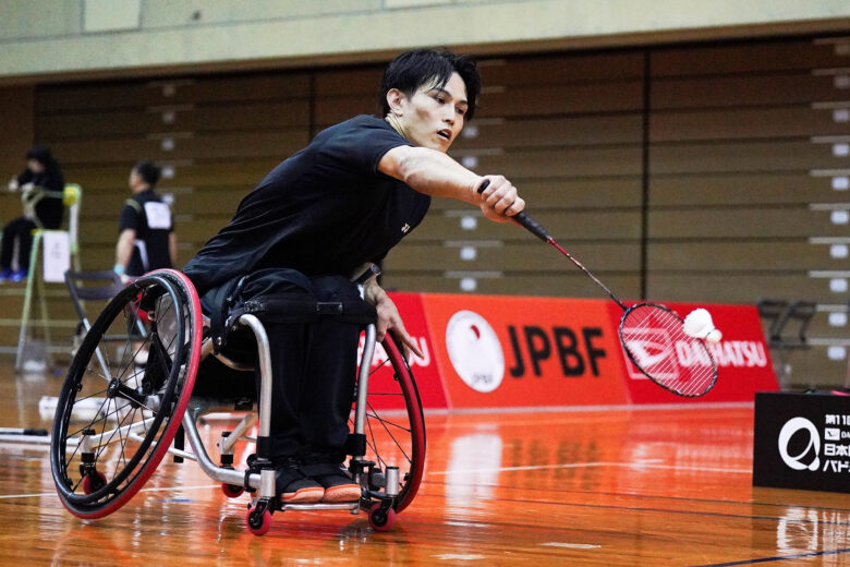実力拮抗の接戦となった男子WH1を制し、2年ぶりに優勝を果たした西村＝長崎県立総合体育館