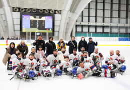大会8連覇を飾った長野サンダーバーズ＝東京辰巳アイスアリーナ