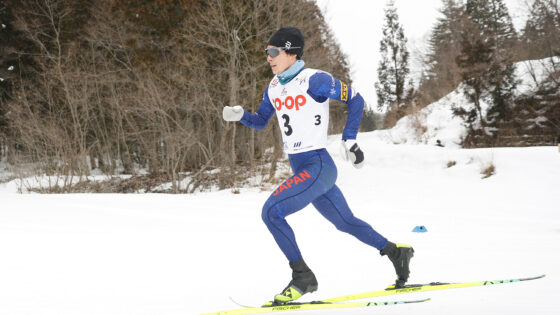 オールコンバインド形式で行われたスプリントクラシカルを制した男子立位の川除大輝＝白馬クロスカントリー競技場（撮影／植原義晴）
